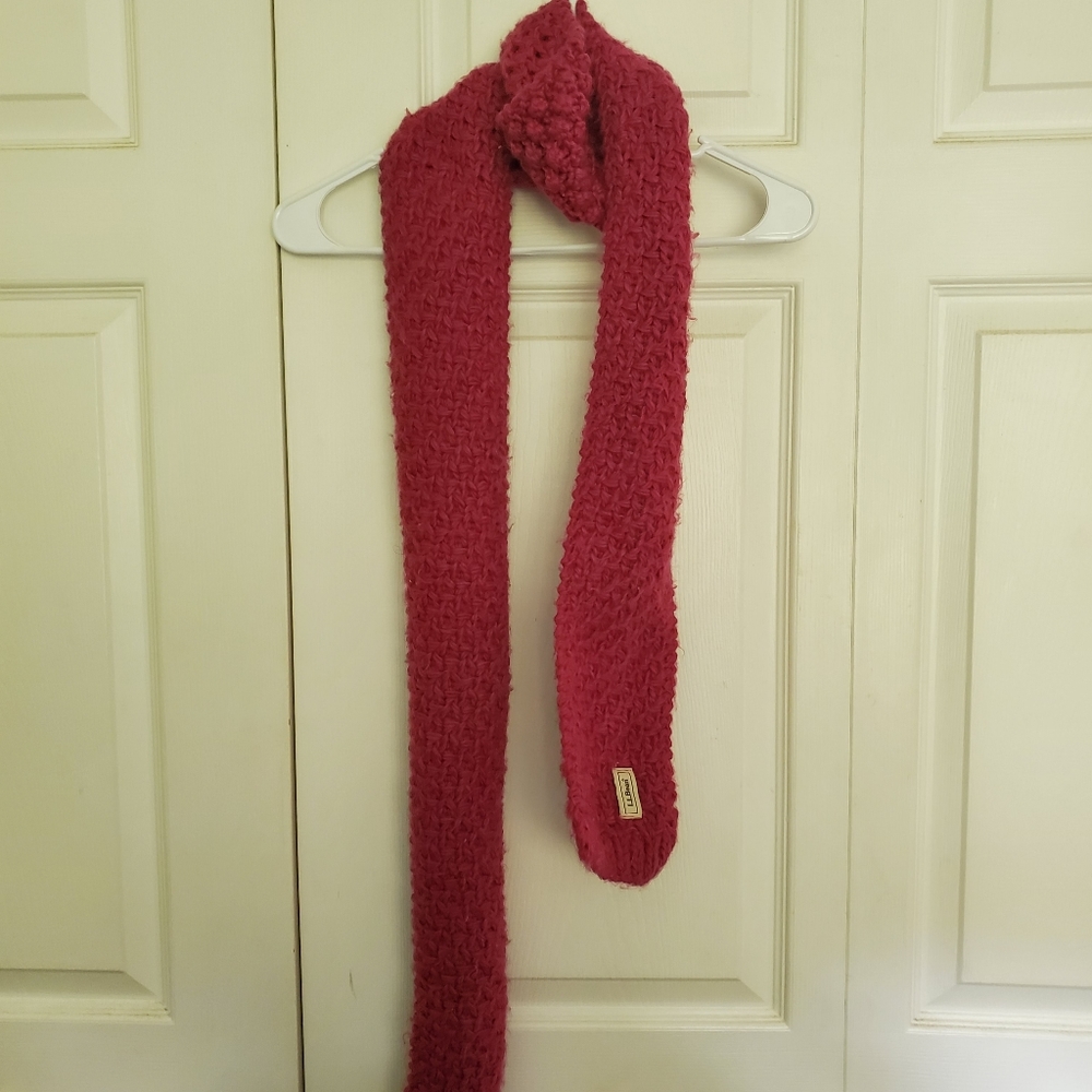 L L Bean Knit Scarf. Rose pink knit in good shapeMeasures 75" long 5" wide